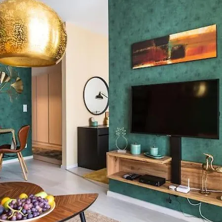 Golden Sunshine On Corvin Promenade - 506 Lejlighed Budapest