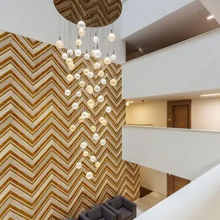 Golden Sunshine On Corvin Promenade - 506 Appartamento Budapest