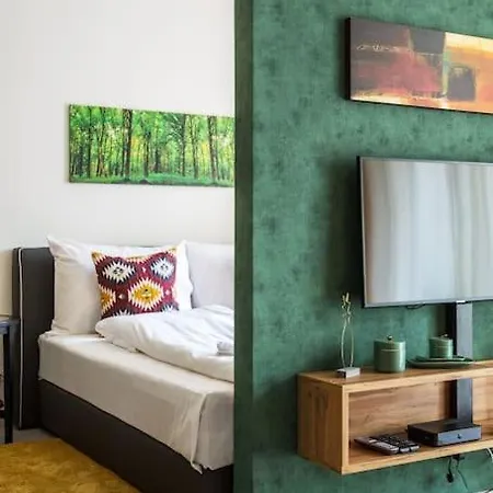 Golden Sunshine On Corvin Promenade - 506 Appartamento Budapest